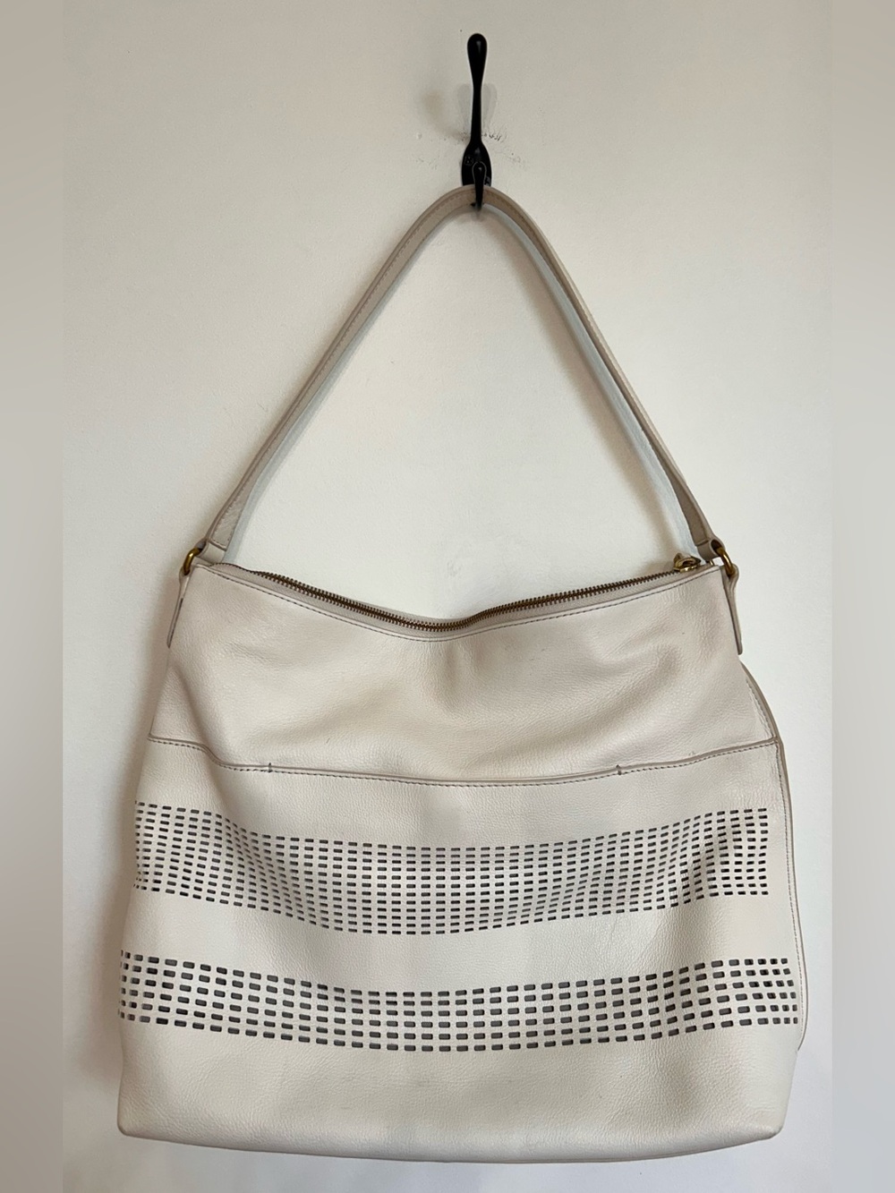 FOSSIL LEATHER SHOULDER BAG WITH PERFORATED DETAIL - Picture 2 of 10